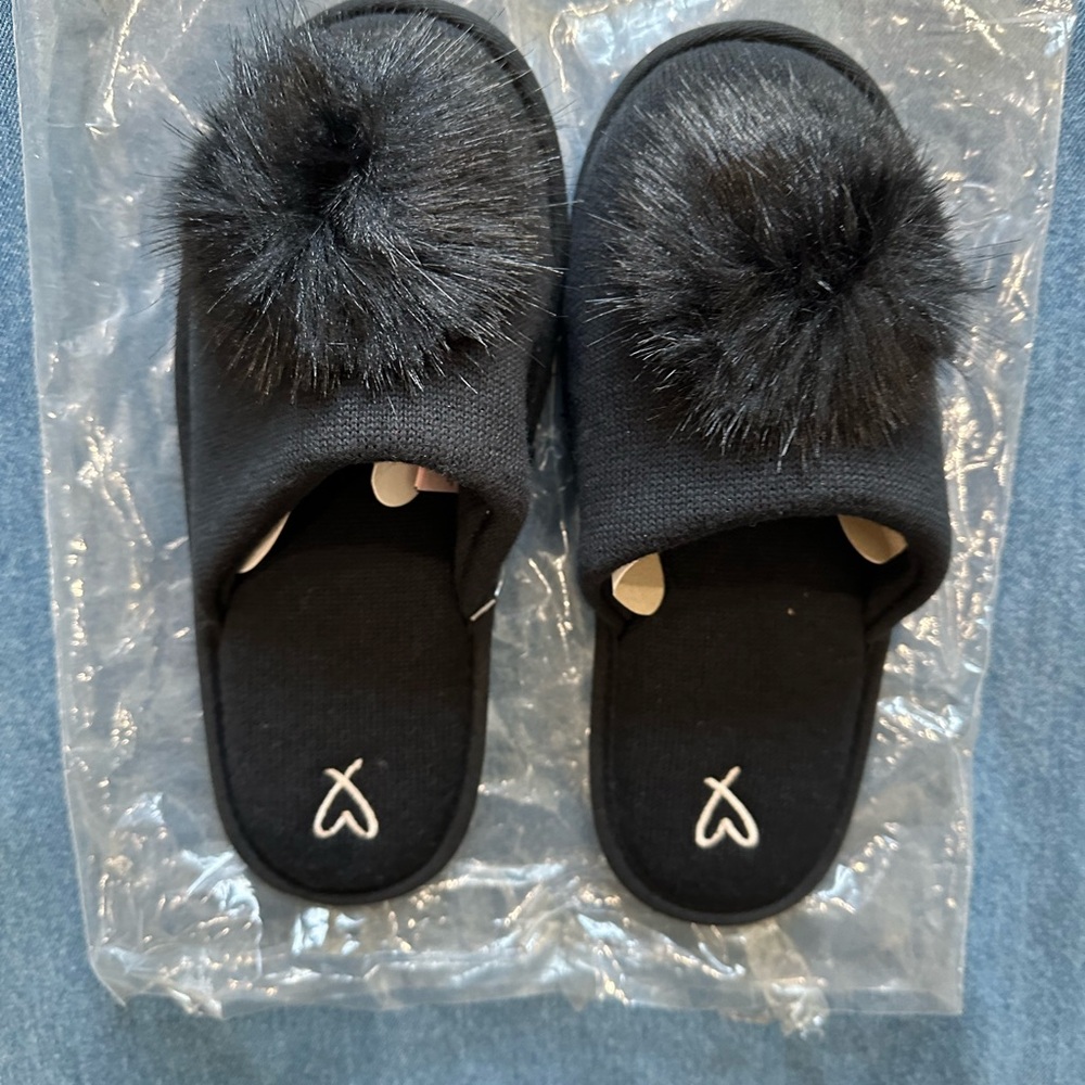 PINK Victoria's Secret Black Slippers